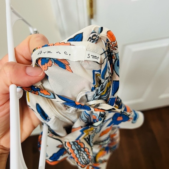 Nwtstunning multicolor romper size small - Picture 6 of 7